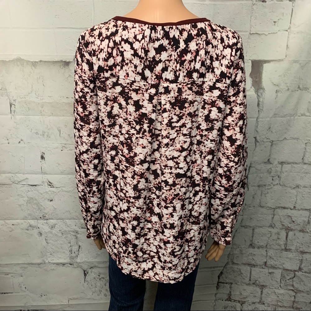 Ann Taylor Floral Sleeves Top - Picture 2 of 3